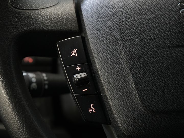 Peugeot Boxer Vans 2.2 HDi 140 к.с. L2 ТІЛЬКИ ДЛЯ ЕКСПОРТУ 3.0т Причіп / Navi / Камера / PDC / Круїз / Airco