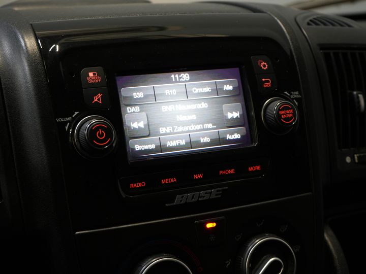 Peugeot Boxer Vans 2.2 HDi 140 к.с. L2 ТІЛЬКИ ДЛЯ ЕКСПОРТУ 3.0т Причіп / Navi / Камера / PDC / Круїз / Airco