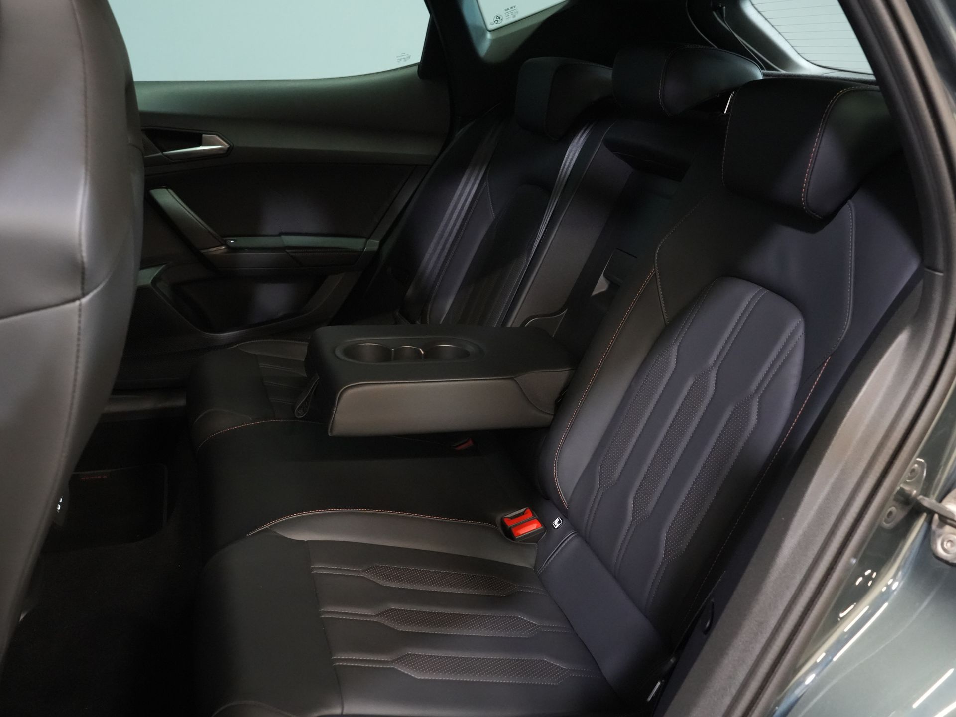 CUPRA Formentor SUV 1.4 e-Hybrid 245 к.с. VZ Performance Copper Edition Ел.клапан/ Пам'ять/ Шкіра/ Адапт.круїз/ Підігрів підставки/ Підігрів сидінь/ Carplay/ Navi