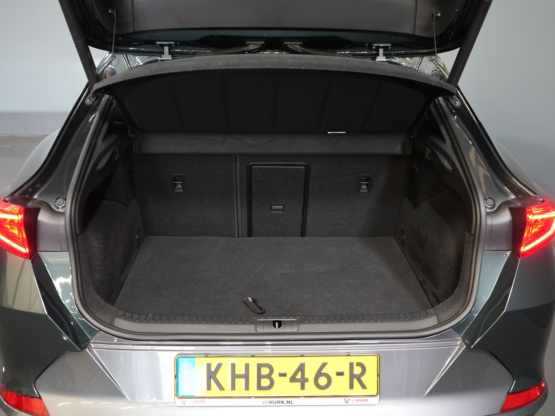 CUPRA Formentor SUV 1.4 e-Hybrid 245 к.с. VZ Performance Copper Edition Ел.клапан/ Пам'ять/ Шкіра/ Адапт.круїз/ Підігрів підставки/ Підігрів сидінь/ Carplay/ Navi