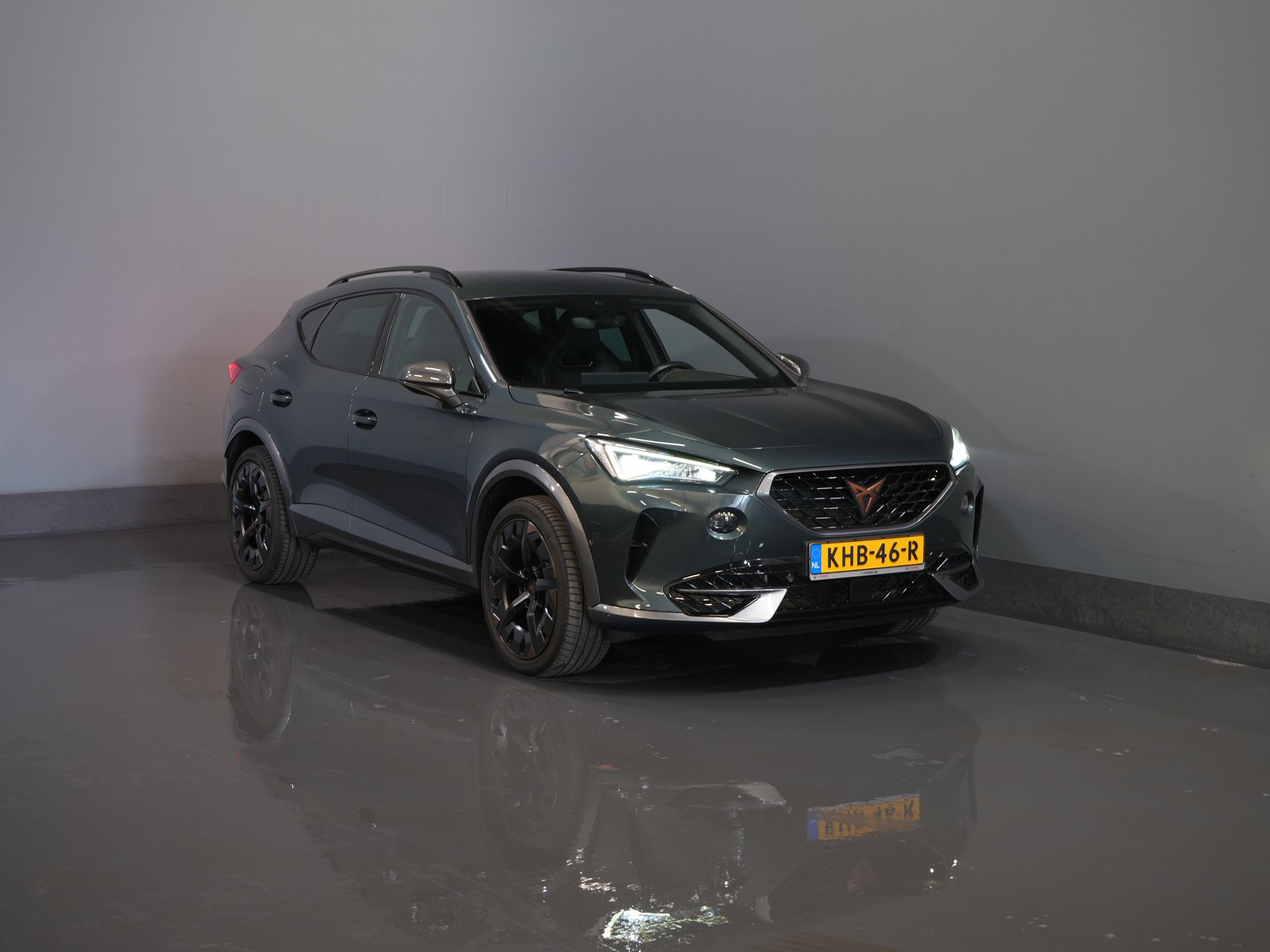 CUPRA Formentor SUV 1.4 e-Hybrid 245 к.с. VZ Performance Copper Edition Ел.клапан/ Пам'ять/ Шкіра/ Адапт.круїз/ Підігрів підставки/ Підігрів сидінь/ Carplay/ Navi