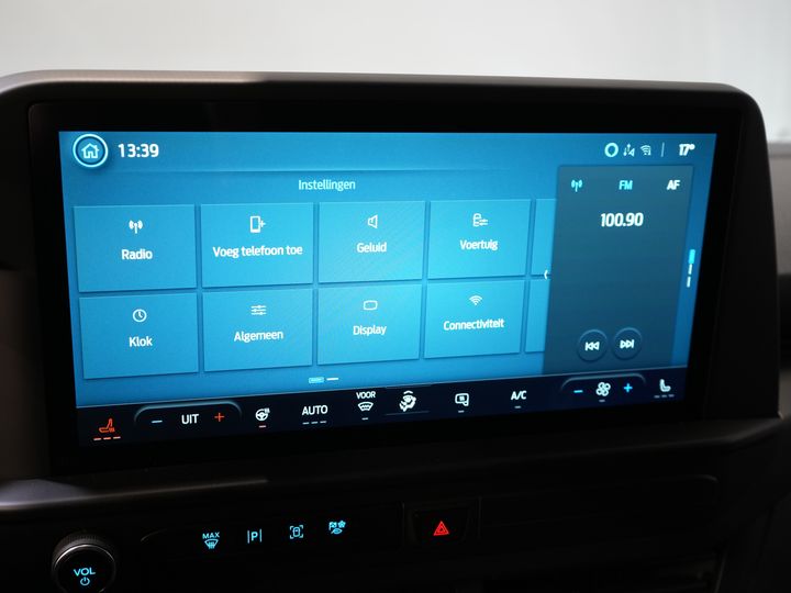 Ford E-Transit Custom Bestelbus 320 Trend 65 kWh 330 km WLTP LED/ Snellader/ 2.3t Trekverm./ Stuurverw./ Stoelverw./ Carplay/ Climate/ Camera/ PDC/ Cruise