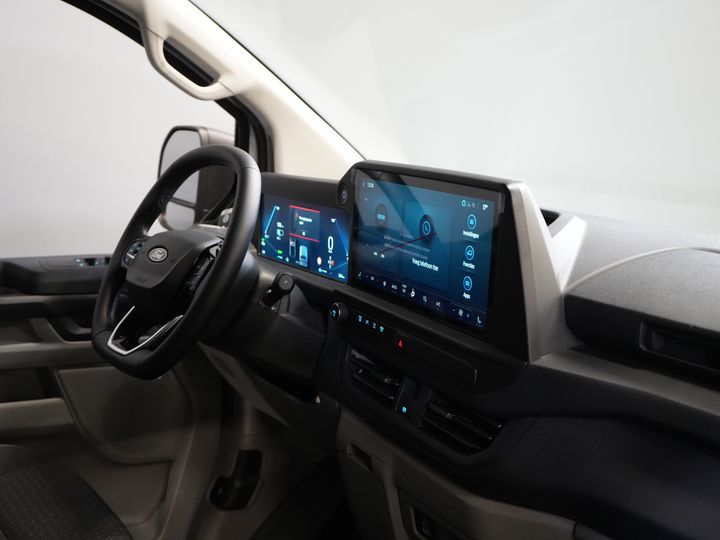 Ford E-Transit Custom Bestelbus 320 Trend 65 kWh 330 km WLTP LED/ Snellader/ 2.3t Trekverm./ Stuurverw./ Stoelverw./ Carplay/ Climate/ Camera/ PDC/ Cruise