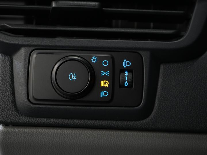 Ford E-Transit Custom Bestelbus 320 Trend 65 kWh 330 km WLTP LED/ Snellader/ 2.3t Trekverm./ Stuurverw./ Stoelverw./ Carplay/ Climate/ Camera/ PDC/ Cruise