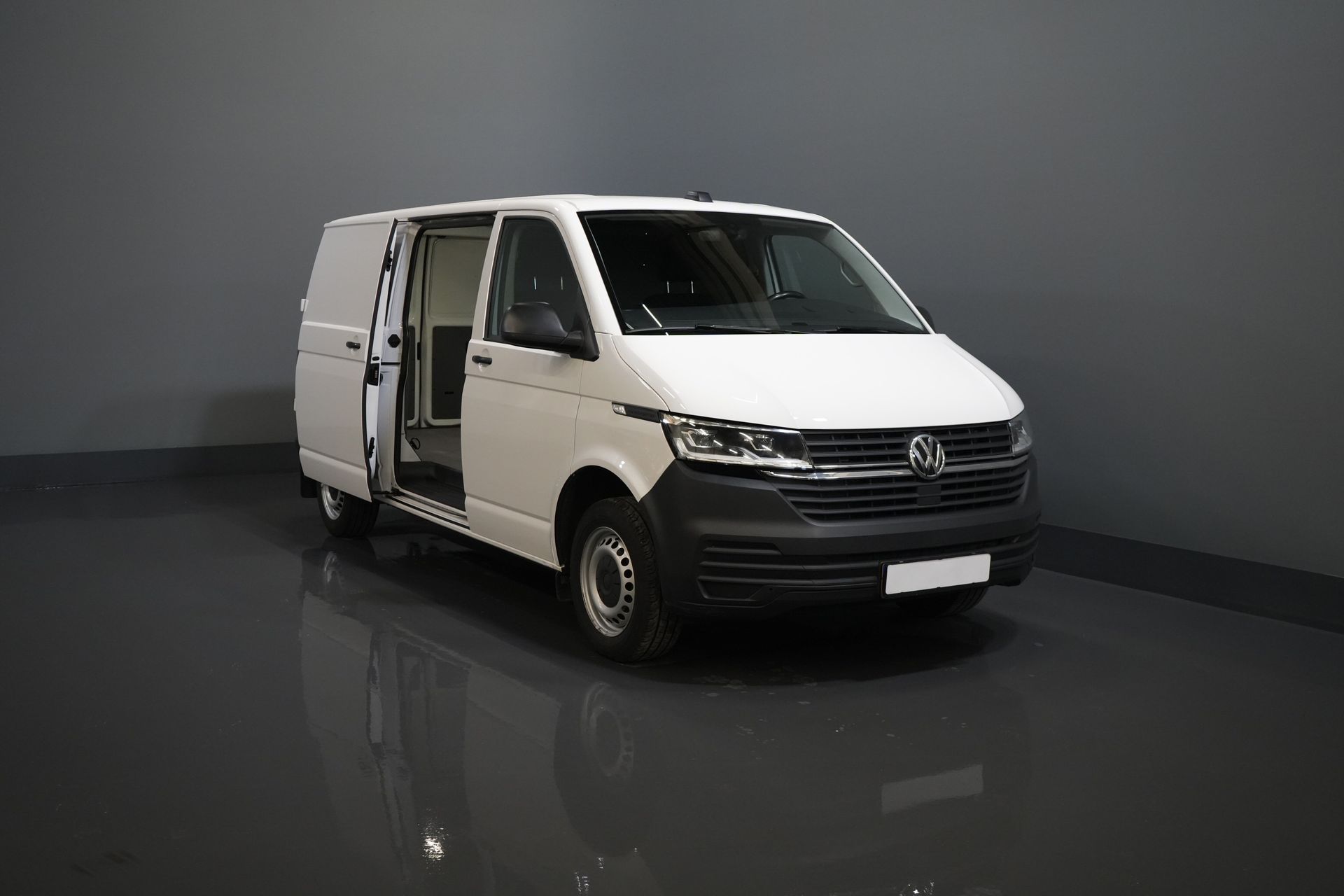 Volkswagen Transporter Van Volkswagen Transporter T6.1 2.0 TDI 150 PS DSG Aut. L2 2x Schiebetür/ LED/ Sitzverw./ Standheizung/ Carplay/ 2,5t Anhängelast M.