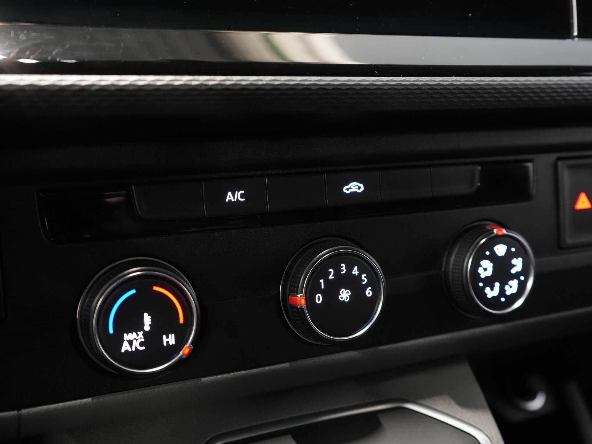 Volkswagen Transporter Bestelbus T6.1 2.0 TDI 150 pk DSG Aut. BPM VRIJ Virtual Cockpit/ 2.5t Trekverm./ CarPlay/ Camera/ Cruise/ Airco/ PDC