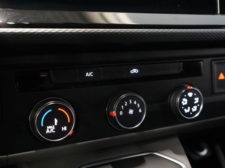 Volkswagen Transporter Bestelbus T6.1 2.0 TDI 150 pk DSG Aut. BPM VRIJ Virtual Cockpit/ 2.5t Trekverm./ CarPlay/ Camera/ Cruise/ Airco/ PDC