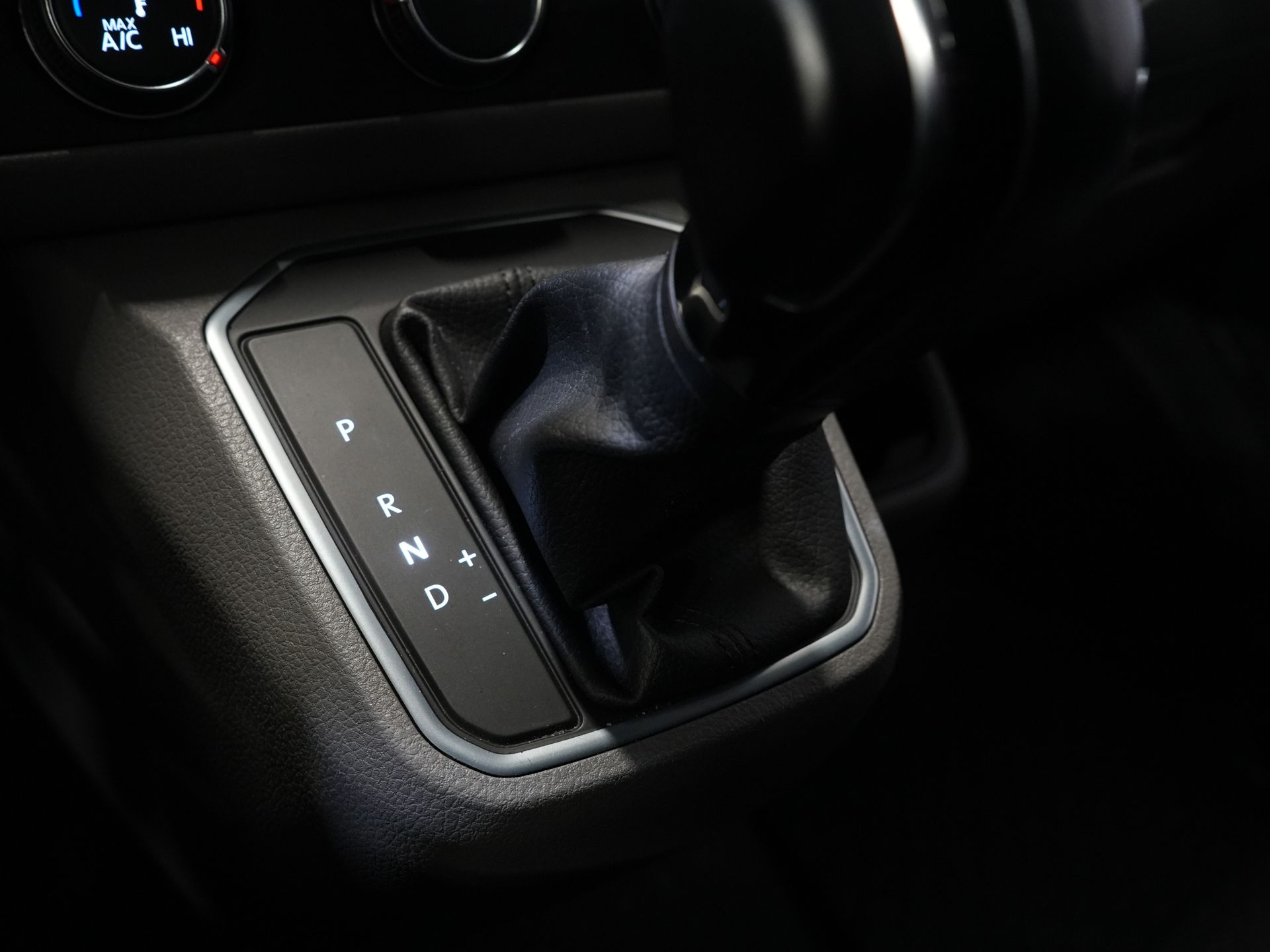 Volkswagen Transporter Bestelbus T6.1 2.0 TDI 150 pk DSG Aut. BPM VRIJ Virtual Cockpit/ 2.5t Trekverm./ CarPlay/ Camera/ Cruise/ Airco/ PDC