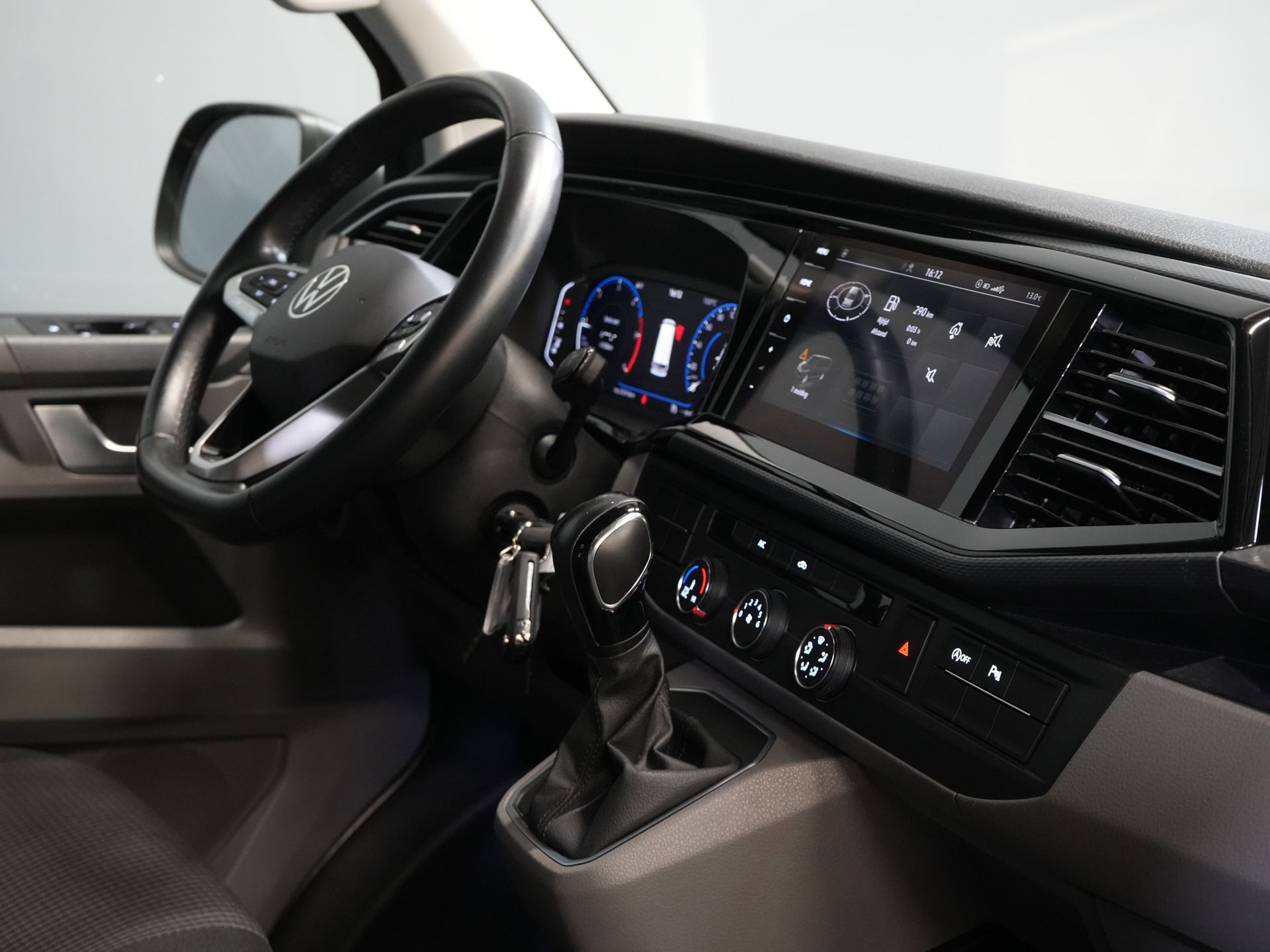 Volkswagen Transporter Bestelbus T6.1 2.0 TDI 150 pk DSG Aut. BPM VRIJ Virtual Cockpit/ 2.5t Trekverm./ CarPlay/ Camera/ Cruise/ Airco/ PDC