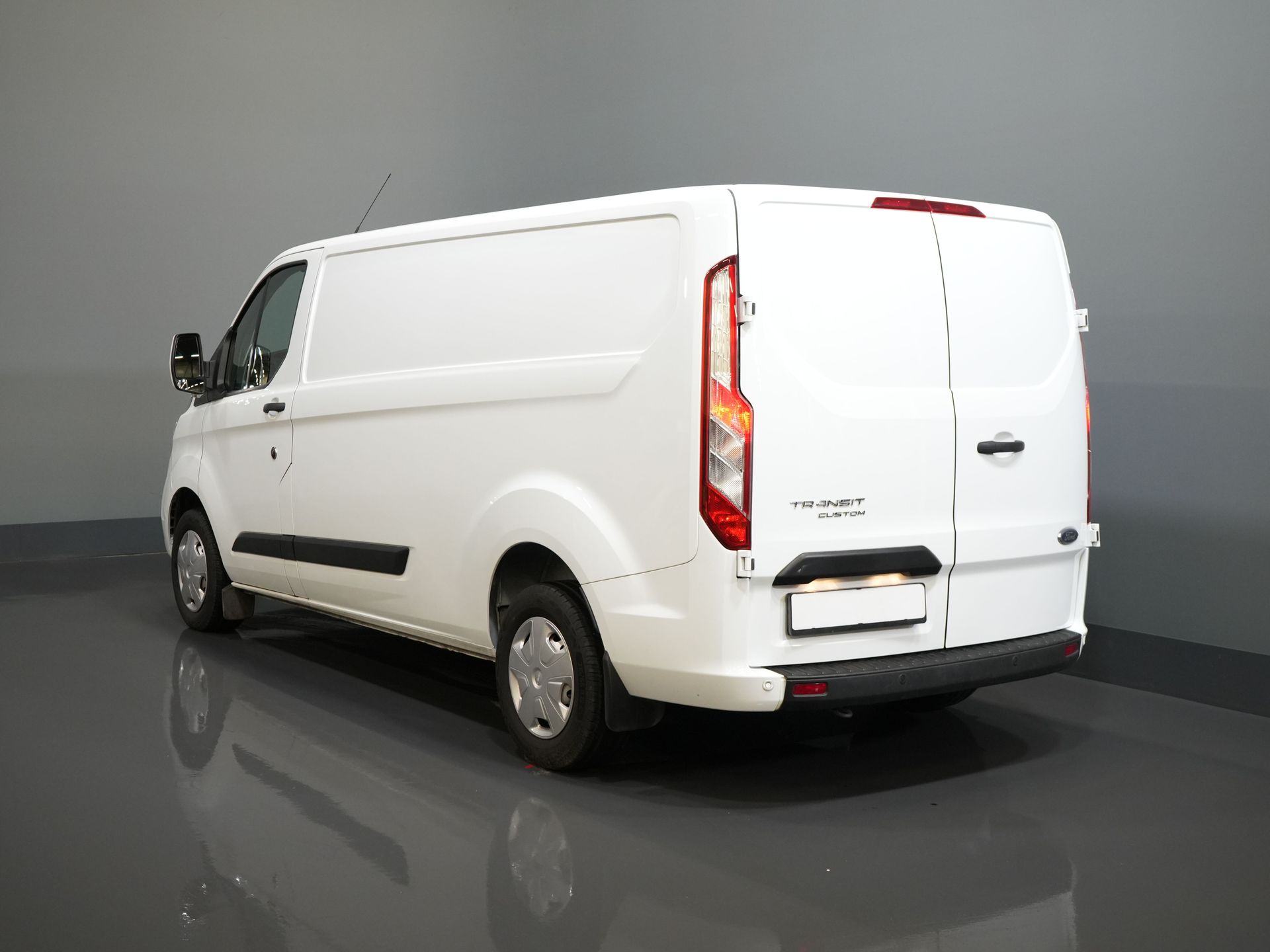 Ford Transit Custom Van 2.0 TDCI 130 к.с. L2 Trend BPM БЕЗКОШТОВНО! Дротове лобове скло Ready2Go / PDC / круїз / кондиціонер