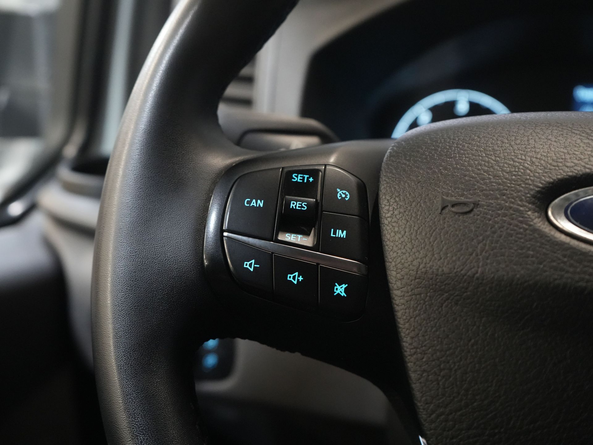 Ford Transit Custom Van 2.0 TDCI 130 к.с. L2 Trend BPM БЕЗКОШТОВНО! Дротове лобове скло Ready2Go / PDC / круїз / кондиціонер