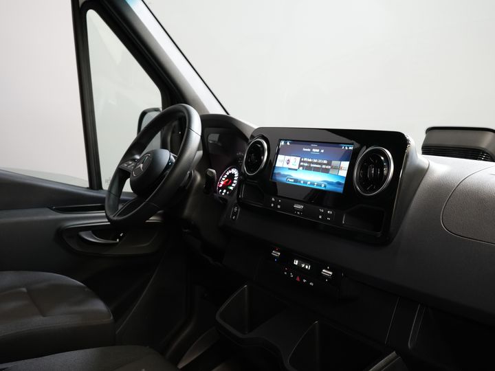 Mercedes-Benz Sprinter Van 317 CDI Авт. L2H2 3.5т Трекверм./ LED/ 270гр.дверей/ Навігатор/ Камера/ Круїз/ PDC