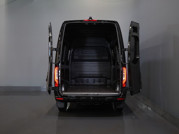 Mercedes-Benz Sprinter Van 317 CDI Авт. L2H2 3.5т Трекверм./ LED/ 270гр.дверей/ Навігатор/ Камера/ Круїз/ PDC