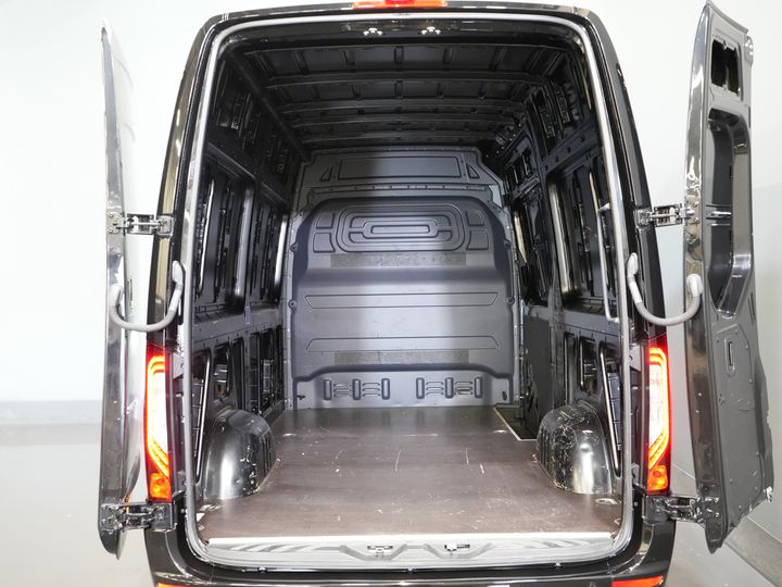 Mercedes-Benz Sprinter Van 317 CDI Авт. L2H2 3.5т Трекверм./ LED/ 270гр.дверей/ Навігатор/ Камера/ Круїз/ PDC