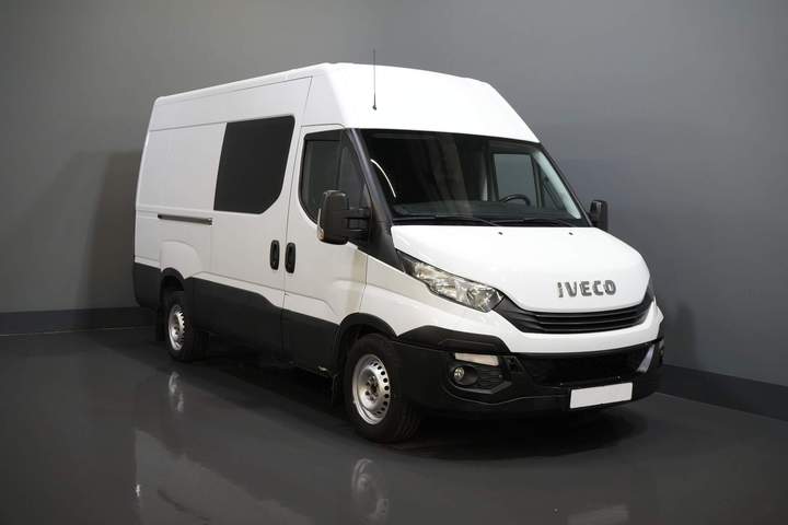 Iveco Daily Bestelbus 35S16V 2.3 L3H2 155 pk Aut. DC Dubbel Cabine EXPORT ONLY 3.5T trekverm./ Climate/ Cruise/ Camera/ Trekhaak