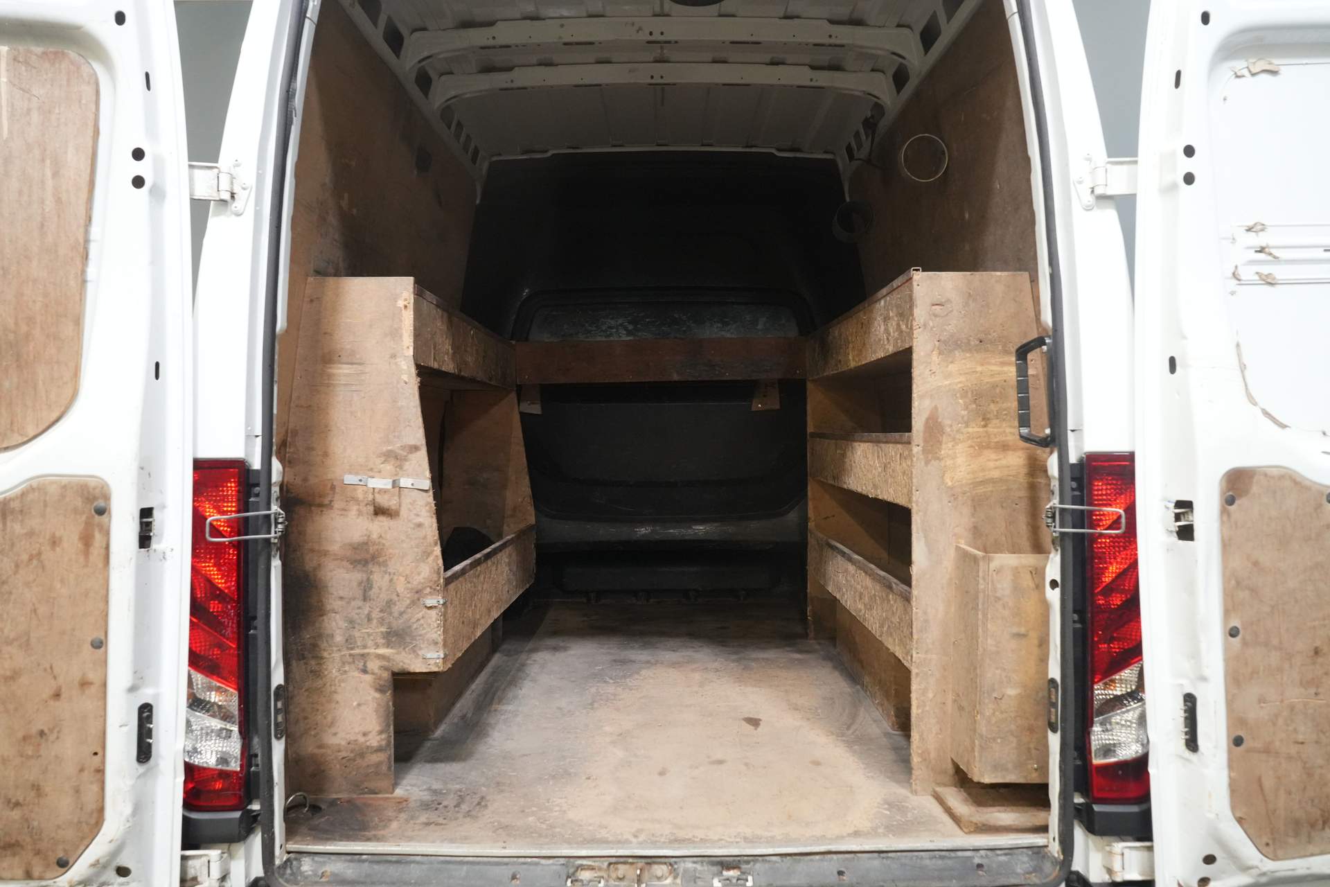 Iveco Daily Bestelbus 35S16V 2.3 L3H2 155 pk Aut. DC Dubbel Cabine EXPORT ONLY 3.5T trekverm./ Climate/ Cruise/ Camera/ Trekhaak