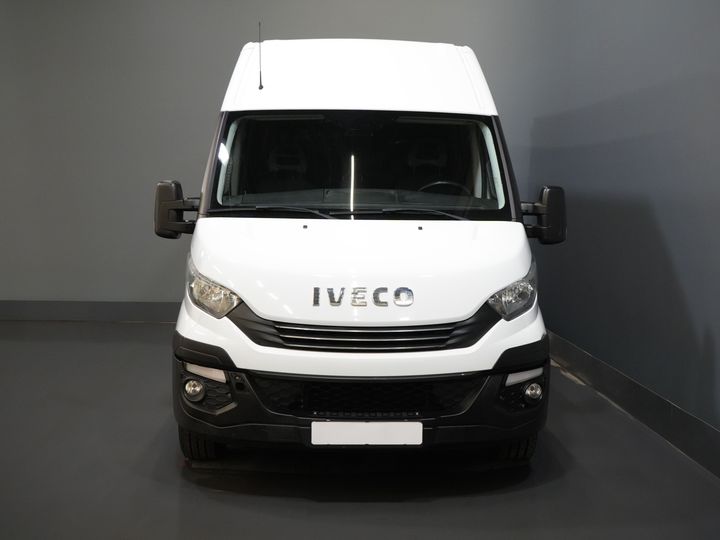 Iveco Daily Vans 35S16V 2.3 L3H2 155 hp Aut DC Double Cab EXPORT ONLY 3.5T tow/ Climate/ Cruise/ Camera/ Towing hook