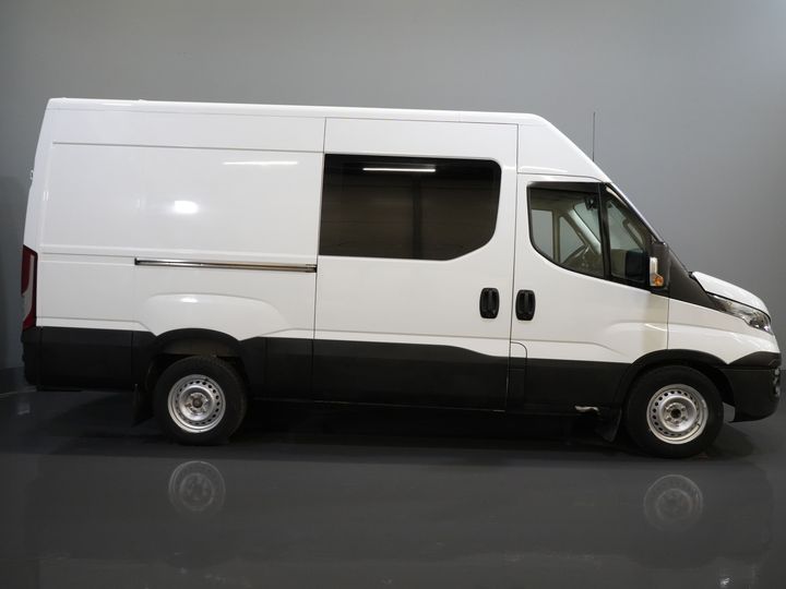 Iveco Daily Vans 35S16V 2.3 L3H2 155 hp Aut DC Double Cab EXPORT ONLY 3.5T tow/ Climate/ Cruise/ Camera/ Towing hook
