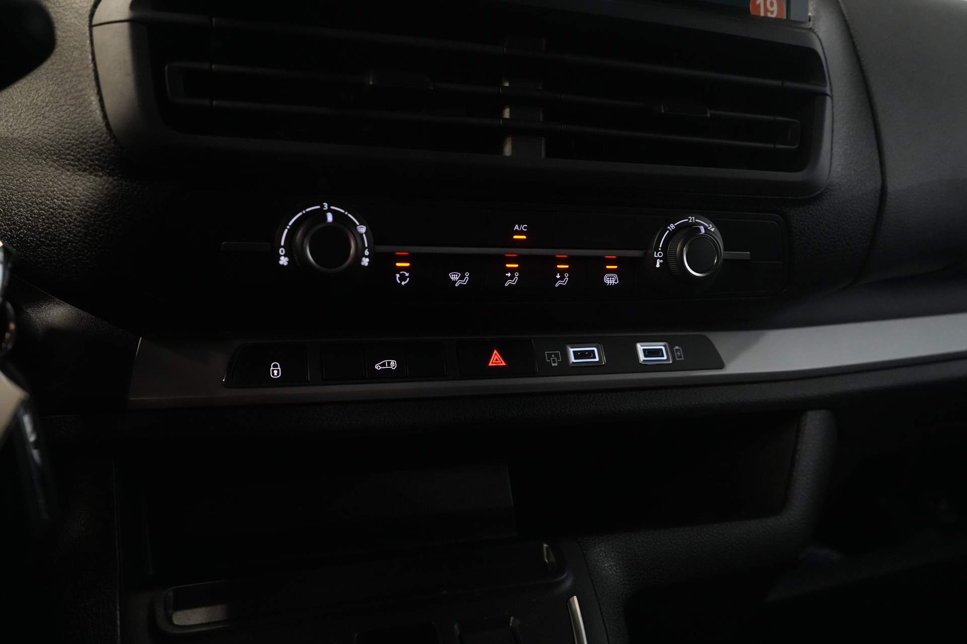 Citroën Jumpy Van 2.0 HDI 180 hp Aut. L3 BPM FREE Virtual Cockpit/ Carplay/ Navi/ Camera/ Cruise/ PDC/ Airco