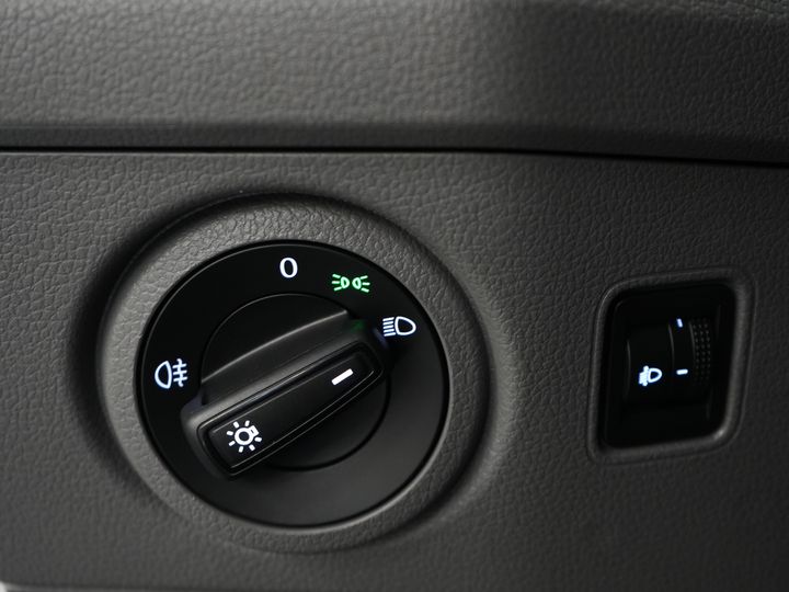 Volkswagen Crafter Van 35 2.0 TDI 140 к.с. DSG Aut. L3H3 BPM БЕЗКОШТОВНО! Carplay / Камера / Круїз / Фаркоп / Столярка / Кондиціонер