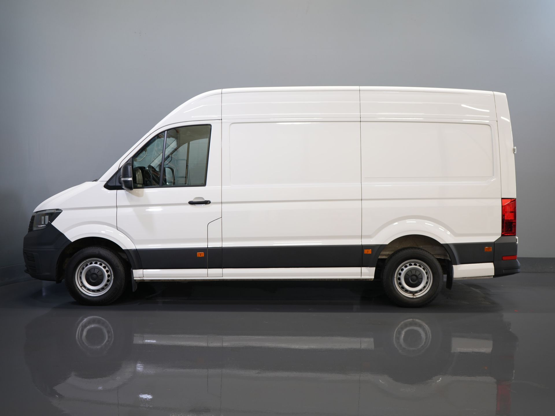 Volkswagen Crafter Van 35 2.0 TDI 140 к.с. DSG Aut. L3H3 BPM БЕЗКОШТОВНО! Carplay / Камера / Круїз / Фаркоп / Столярка / Кондиціонер