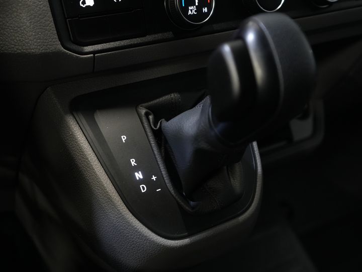 Volkswagen Crafter Van 35 2.0 TDI 140 к.с. DSG Aut. L3H3 BPM БЕЗКОШТОВНО! Carplay / Камера / Круїз / Фаркоп / Столярка / Кондиціонер