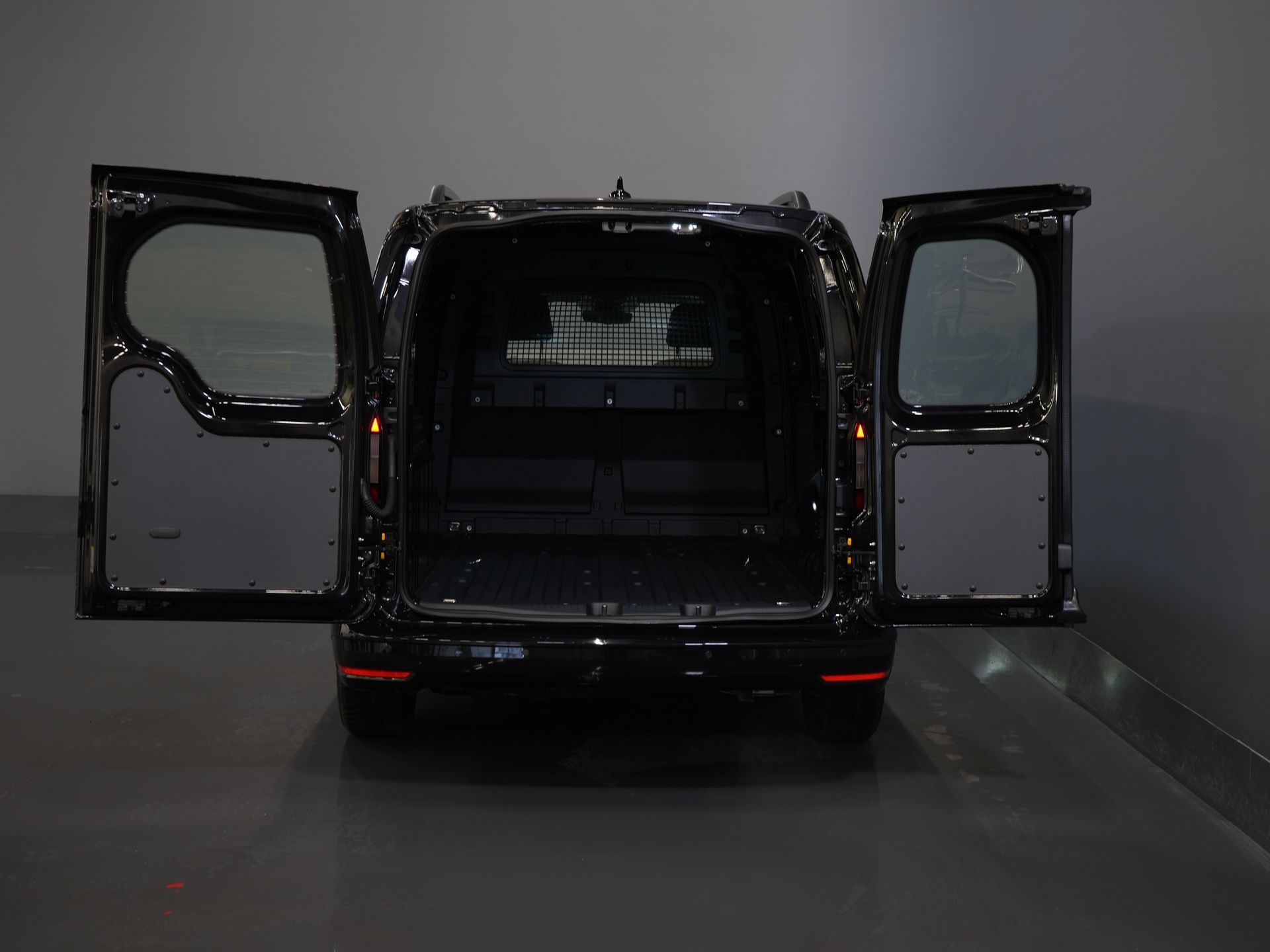 Volkswagen Caddy Cargo Maxi Furgone 1.5 TSI 115 CV DSG Aut. BENZINA ESENTE DA BPM! Virtual Cockpit/ LED/ Carplay/ Sedili riscaldabili/ Cruise control/ PDC