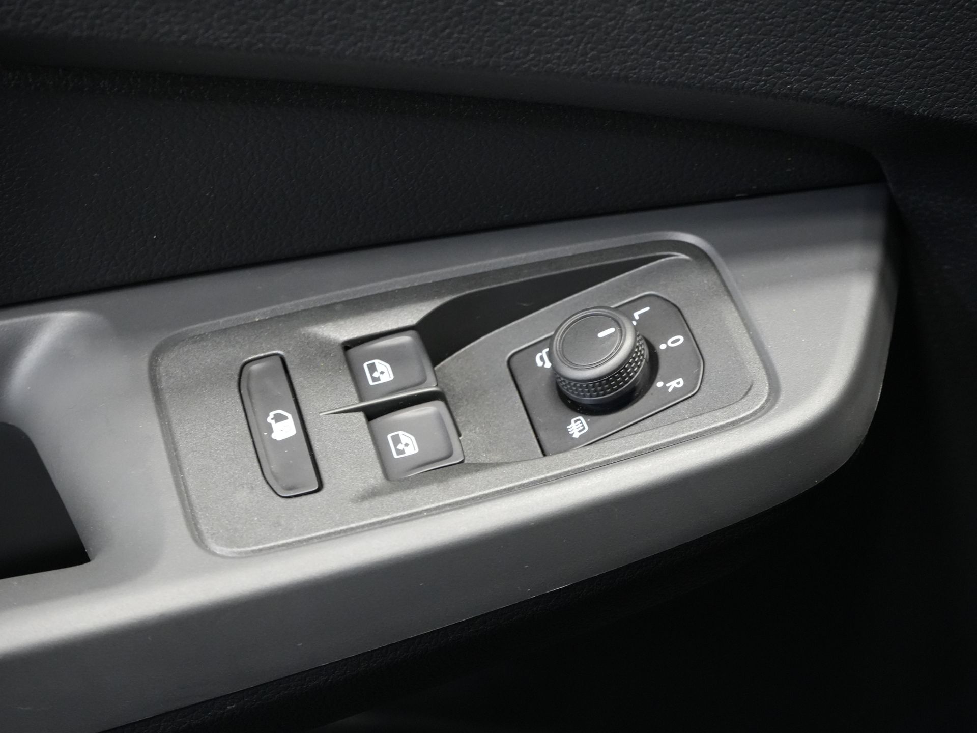 Volkswagen Caddy Cargo Maxi Furgone 1.5 TSI 115 CV DSG Aut. BENZINA ESENTE DA BPM! Virtual Cockpit/ LED/ Carplay/ Sedili riscaldabili/ Cruise control/ PDC