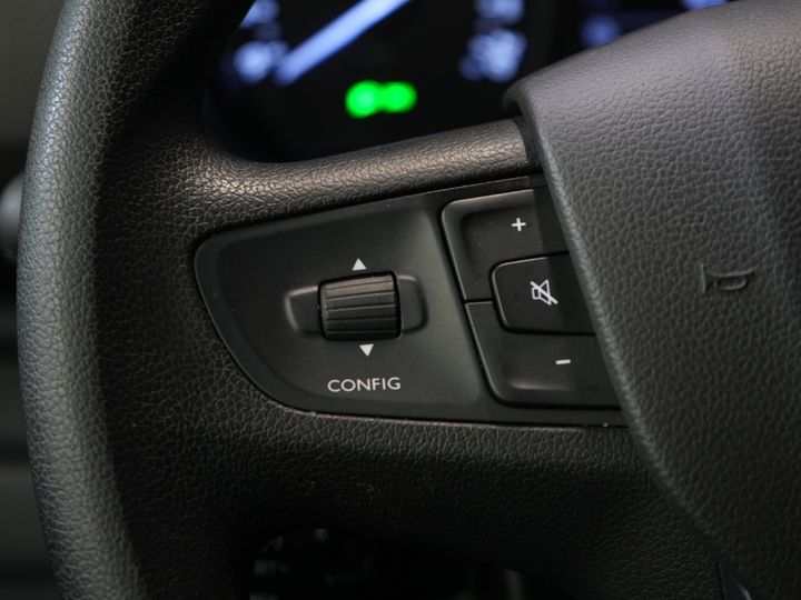 Peugeot Expert Bestelbus 2.0 HDI 145 pk BPM VRIJ! NL Auto/ 3 Pers./ 2.5t Trekverm./ Carplay/ Cruise/ Airco/ Camera/ Navi/ PDC