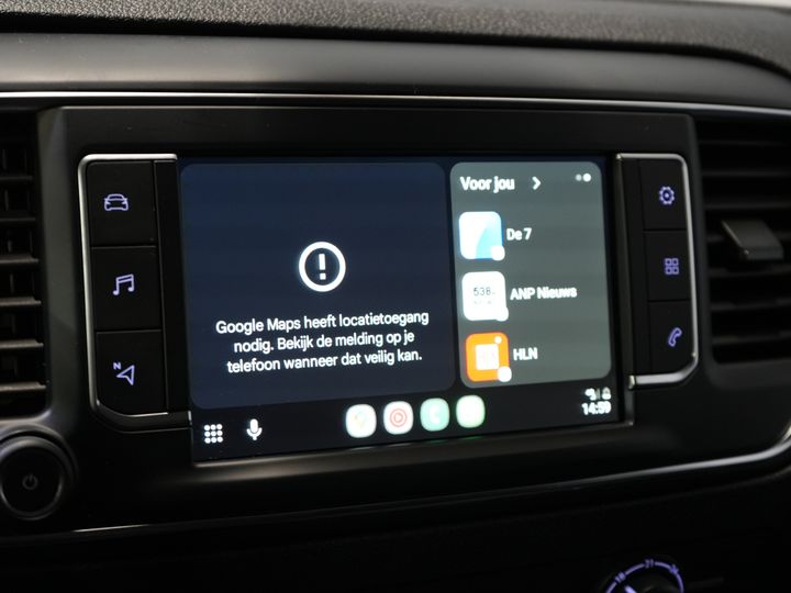 Peugeot Expert Bestelbus 2.0 HDI 145 pk BPM VRIJ! NL Auto/ 3 Pers./ 2.5t Trekverm./ Carplay/ Cruise/ Airco/ Camera/ Navi/ PDC