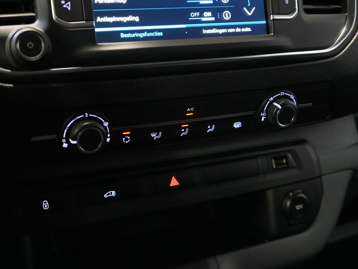 Peugeot Expert Bestelbus 2.0 HDI 145 pk BPM VRIJ! NL Auto/ 3 Pers./ 2.5t Trekverm./ Carplay/ Cruise/ Airco/ Camera/ Navi/ PDC