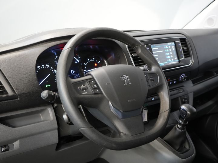 Peugeot Expert Bestelbus 2.0 HDI 145 pk BPM VRIJ! NL Auto/ 3 Pers./ 2.5t Trekverm./ Carplay/ Cruise/ Airco/ Camera/ Navi/ PDC