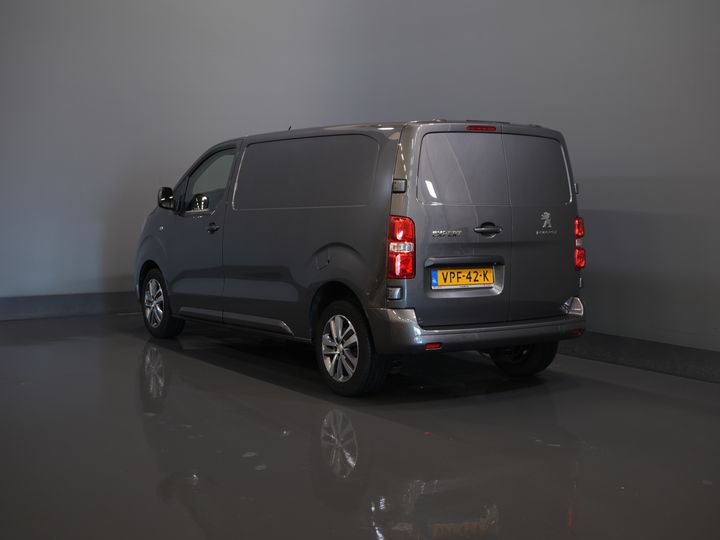 Peugeot Expert Bestelbus 2.0 HDI 145 pk BPM VRIJ! NL Auto/ 3 Pers./ 2.5t Trekverm./ Carplay/ Cruise/ Airco/ Camera/ Navi/ PDC