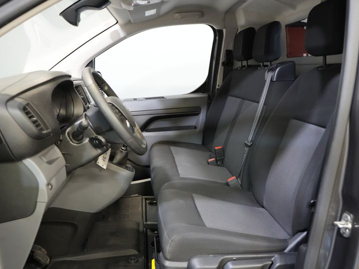 Peugeot Expert Bestelbus 2.0 HDI 145 pk BPM VRIJ! NL Auto/ 3 Pers./ 2.5t Trekverm./ Carplay/ Cruise/ Airco/ Camera/ Navi/ PDC