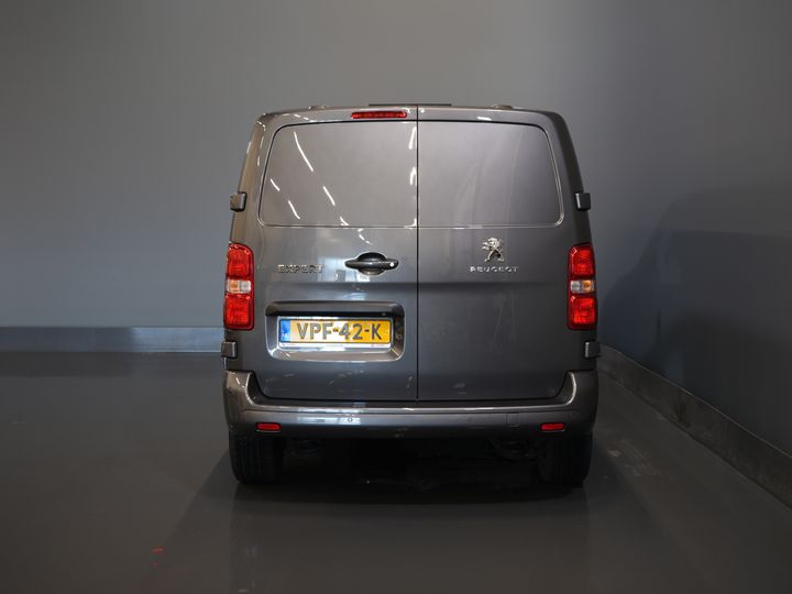 Peugeot Expert Bestelbus 2.0 HDI 145 pk BPM VRIJ! NL Auto/ 3 Pers./ 2.5t Trekverm./ Carplay/ Cruise/ Airco/ Camera/ Navi/ PDC