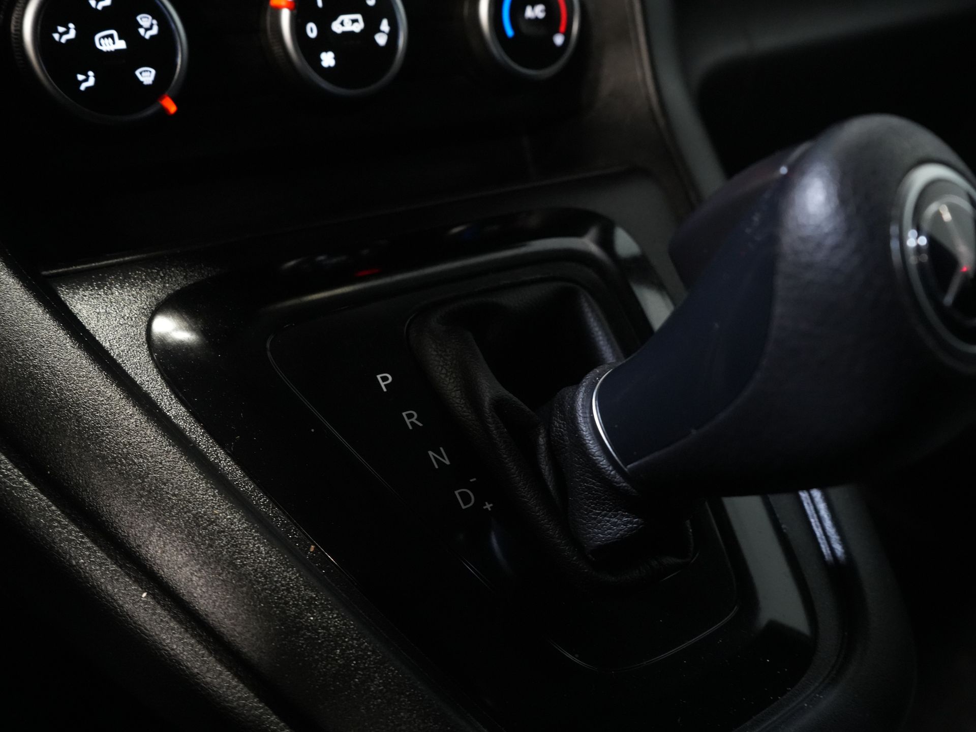 Mercedes-Benz Citan Van 110 CDI Aut. L2 3пер./ Сидіння з електроприводом/ Автомагнітола/ Камера/ ЦЗ/ Круїз/ Фаркоп/ Кондиціонер