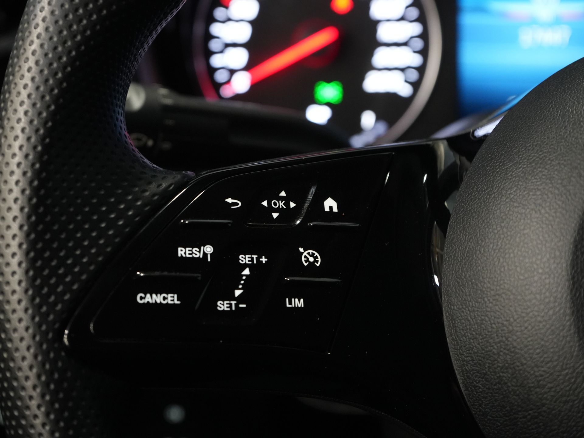 Mercedes-Benz Citan Van 110 CDI Aut. L2 3пер./ Сидіння з електроприводом/ Автомагнітола/ Камера/ ЦЗ/ Круїз/ Фаркоп/ Кондиціонер