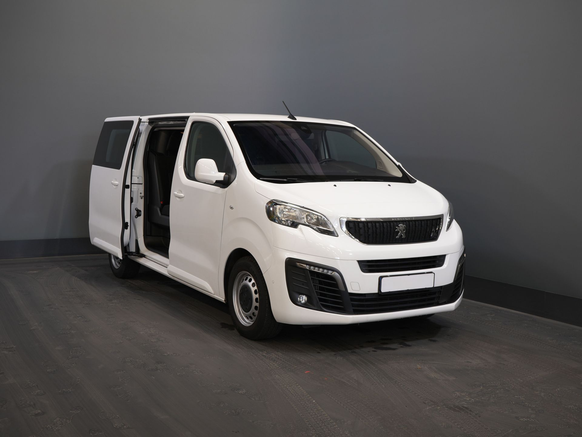 Peugeot Expert Van 2.0 HDI 125 к.с. Aut DC Double Cab Navi/ камера/ круїз/ кондиціонер/ буксирний гак /PDC / Carplay