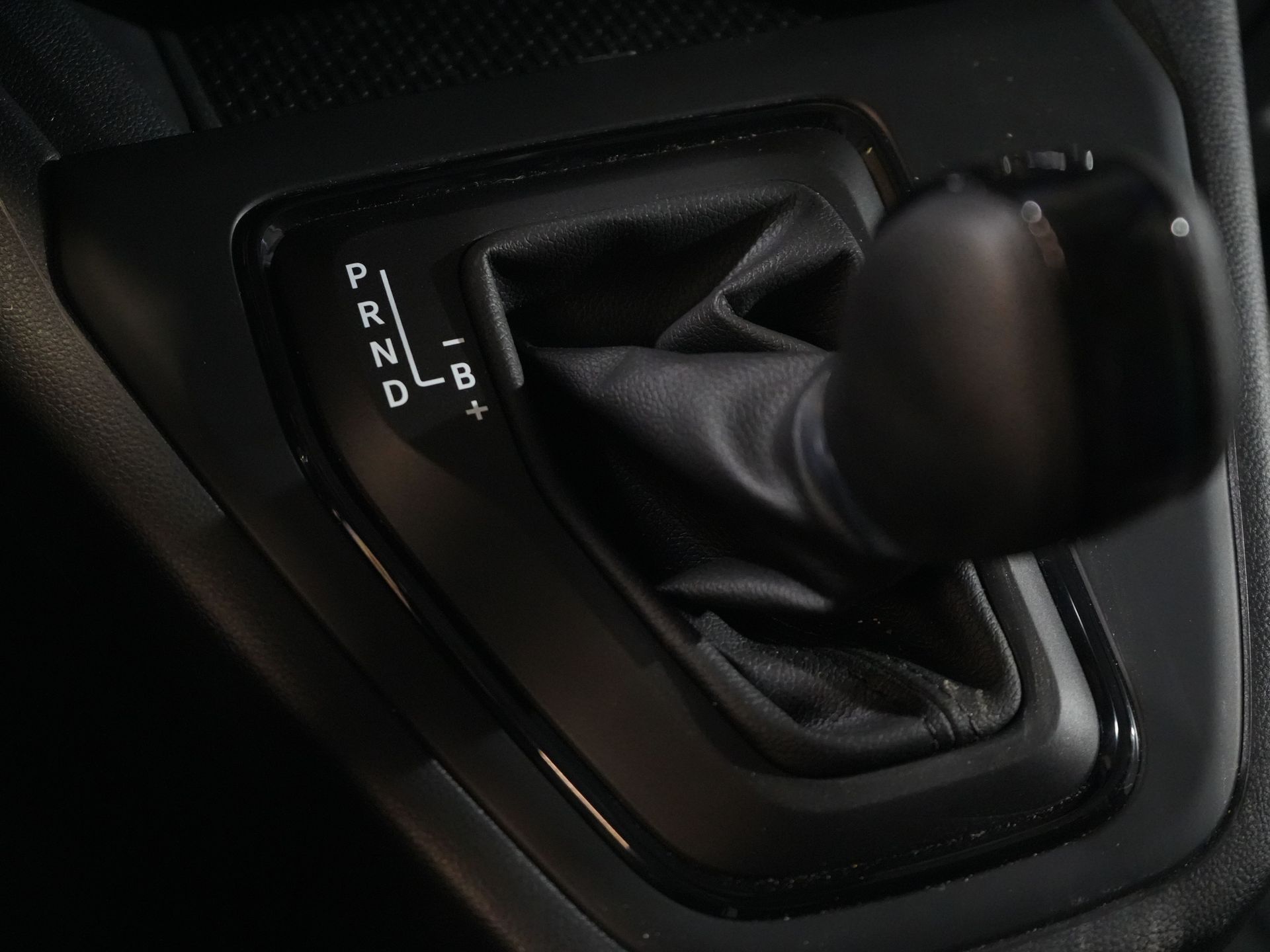 Nissan Townstar Van 45 kWh 285 km WLTP Încărcător rapid/ Climă/ Carplay/ Cameră/ PDC/ Cârlig de remorcare
