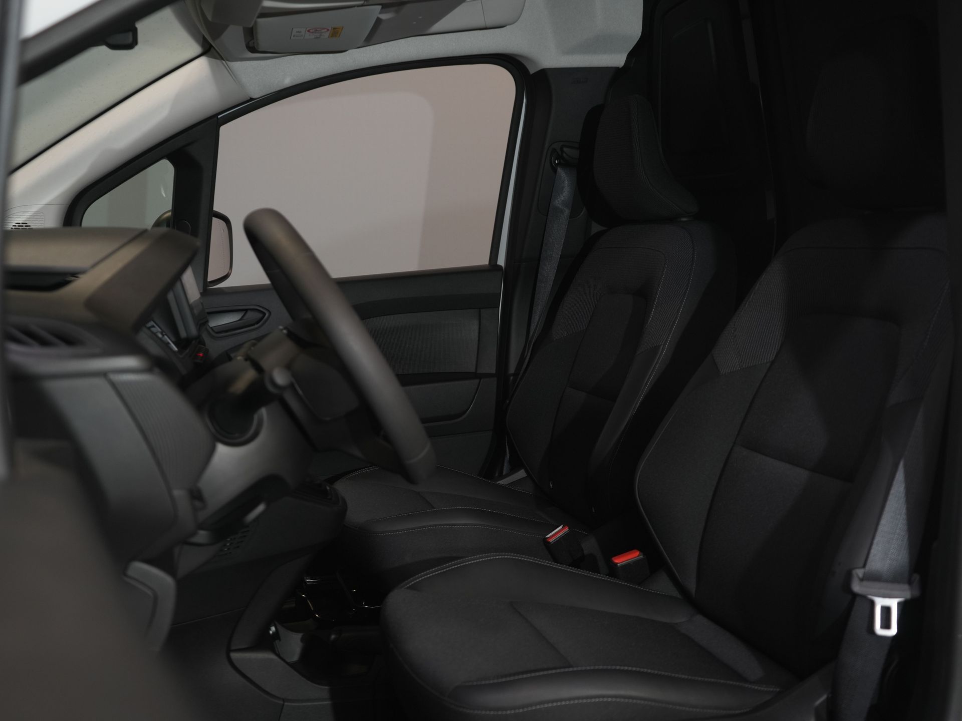 Nissan Townstar Van 45 kWh 285 km WLTP Încărcător rapid/ Climă/ Carplay/ Cameră/ PDC/ Cârlig de remorcare