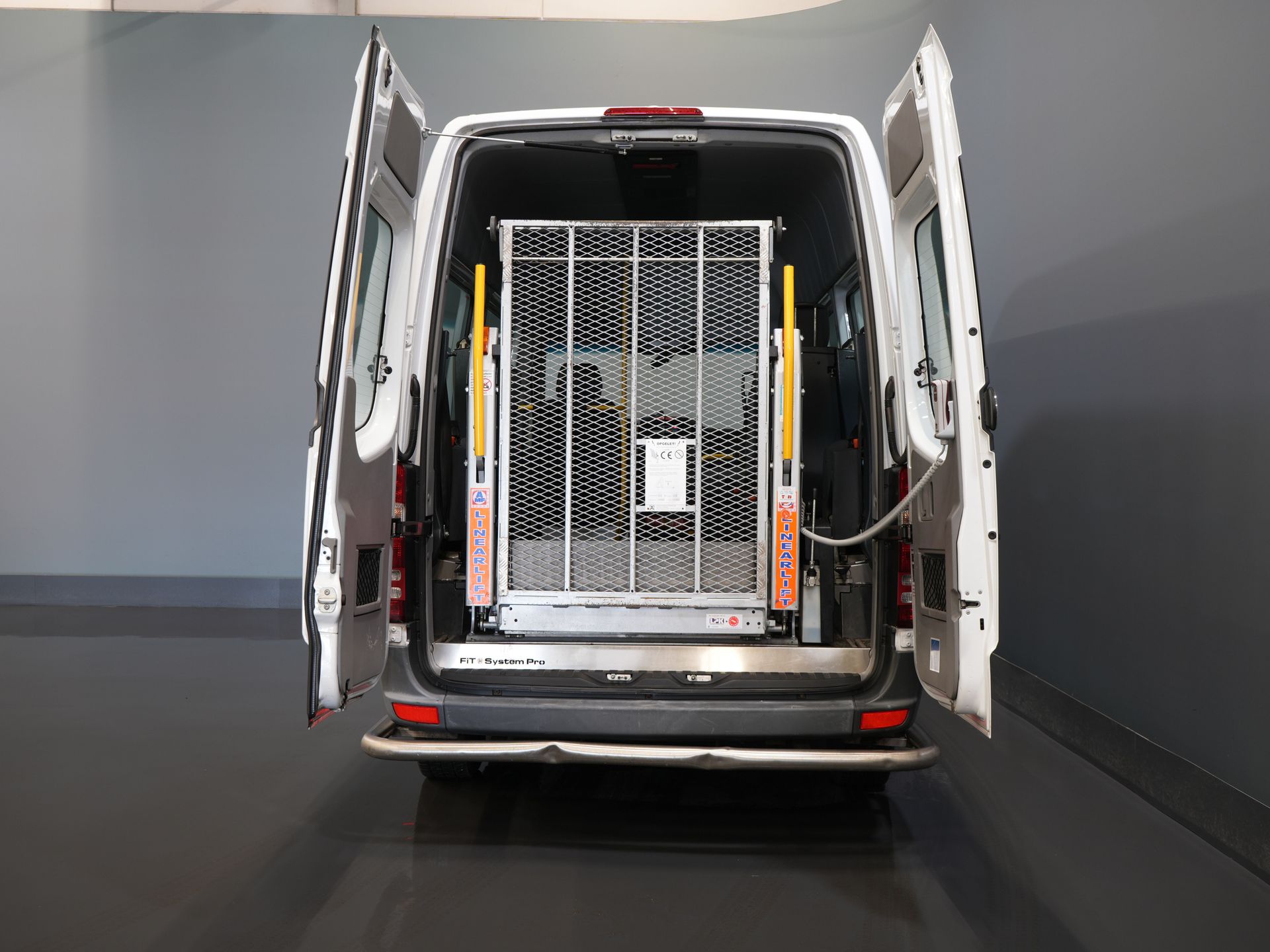 Mercedes-Benz Sprinter Personenvervoer 313 2.2 CDI L2H2 €9922 Incl. BTW BPM VRIJ! EXPORT Combi/ 9 Persoons/ Kombi/ 9P/ Airco/ Rolstoellift