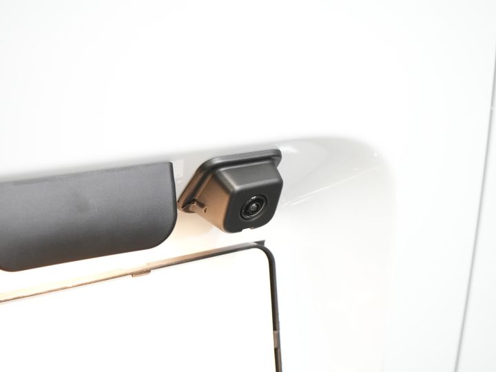 Peugeot e-Partner Bestelbus (Citroën ë-Berlingo) 50 kWh 345 km WLTP L2 Carplay/ Snellader/ 3Pers./ Airco/ Navi/ Camera/ Cruise/ PDC