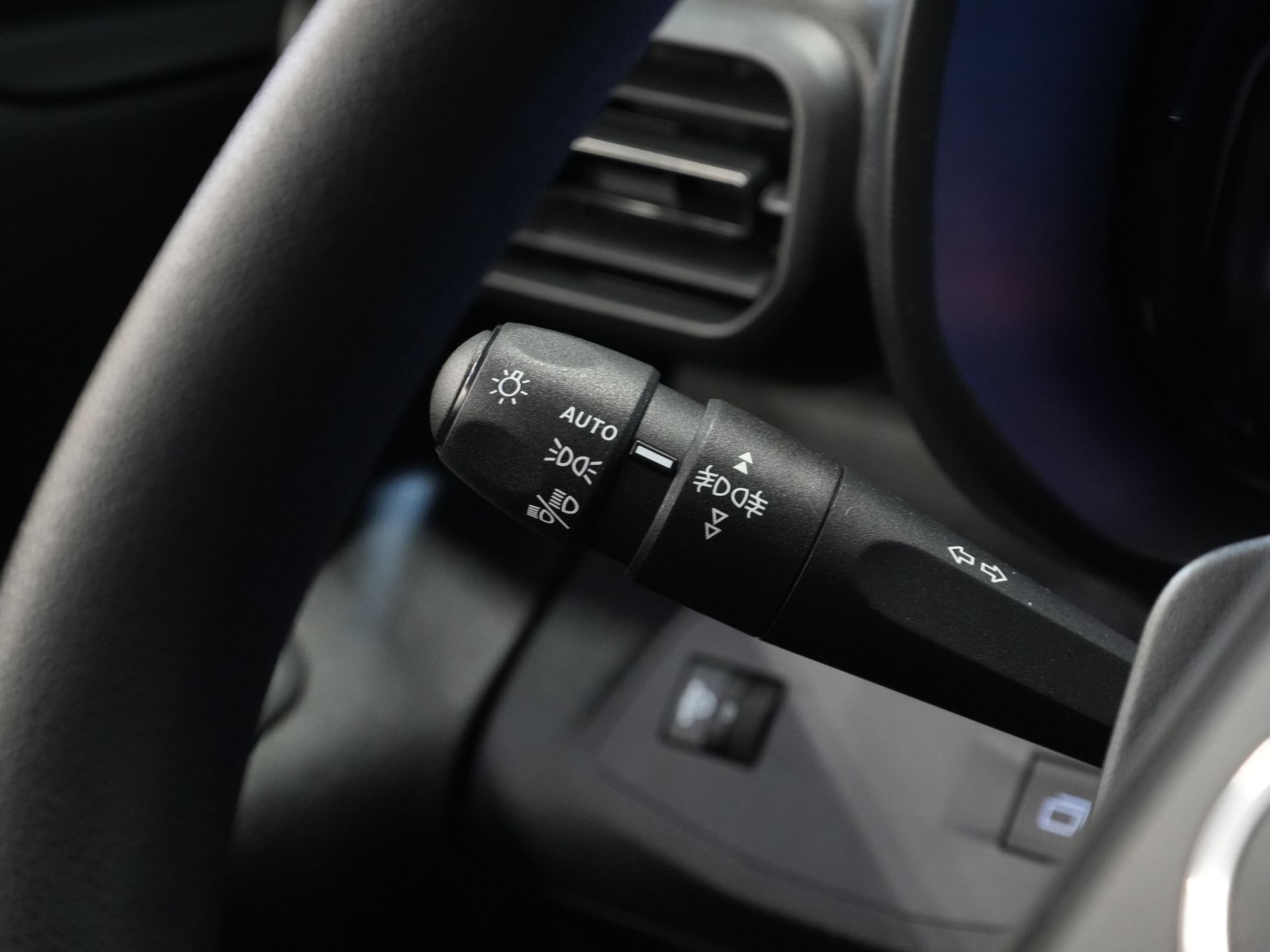 Peugeot e-Partner Bestelbus (Citroën ë-Berlingo) 50 kWh 345 km WLTP L2 Carplay/ Snellader/ 3Pers./ Airco/ Navi/ Camera/ Cruise/ PDC