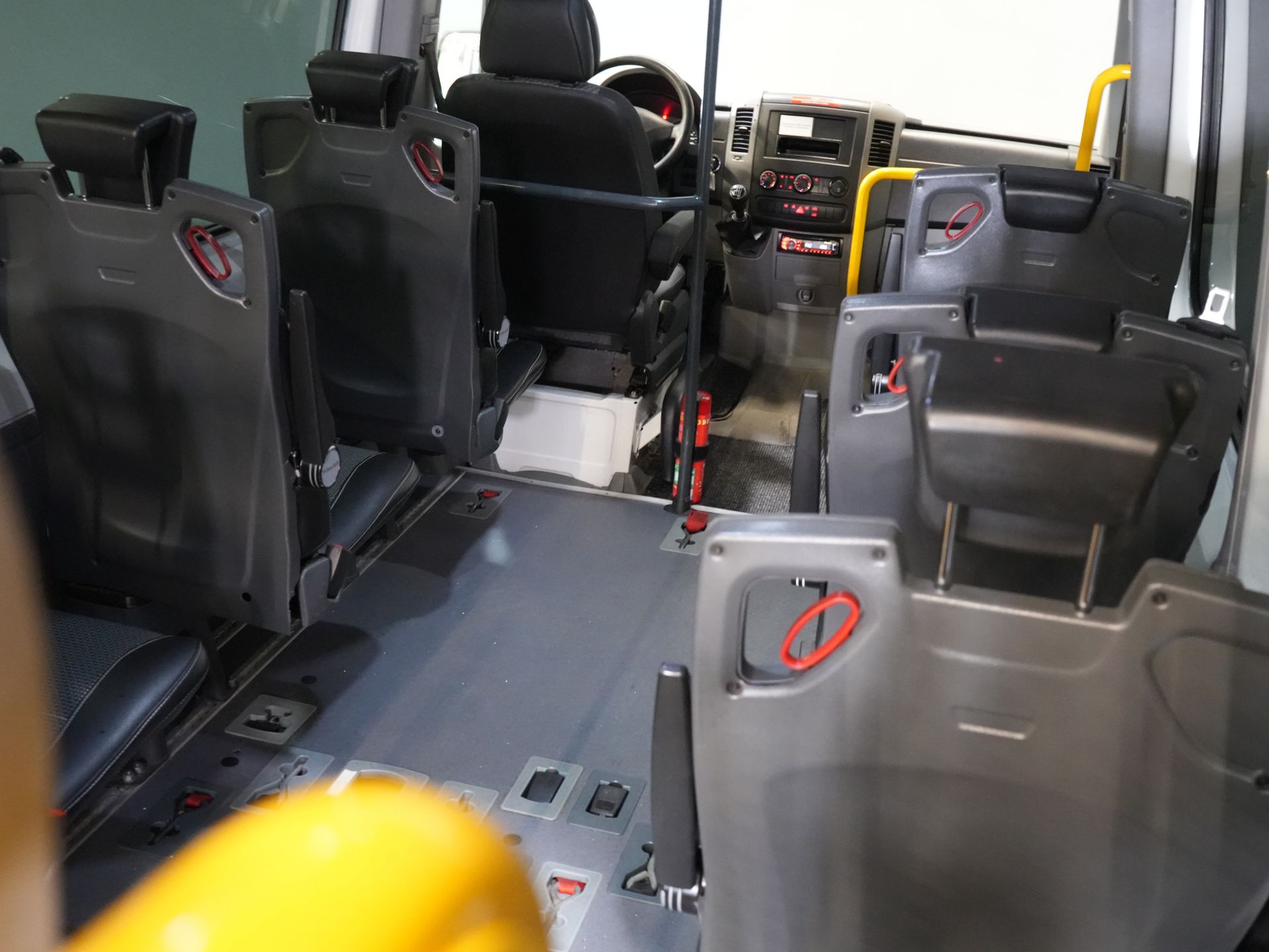 Volkswagen Crafter Personentransport 35 2.0 TDI L2H2 EXPORT Combi/ 9 Personen/ Combi/ 9P/ Sidebar/ Rearbar/ Cruise/ Airco/ Rollstuhllift