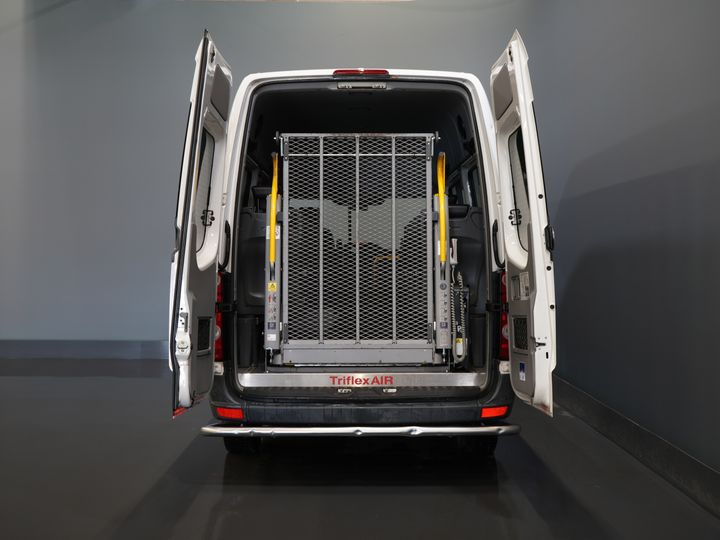 Volkswagen Crafter Personentransport 35 2.0 TDI L2H2 EXPORT Combi/ 9 Personen/ Combi/ 9P/ Sidebar/ Rearbar/ Cruise/ Airco/ Rollstuhllift