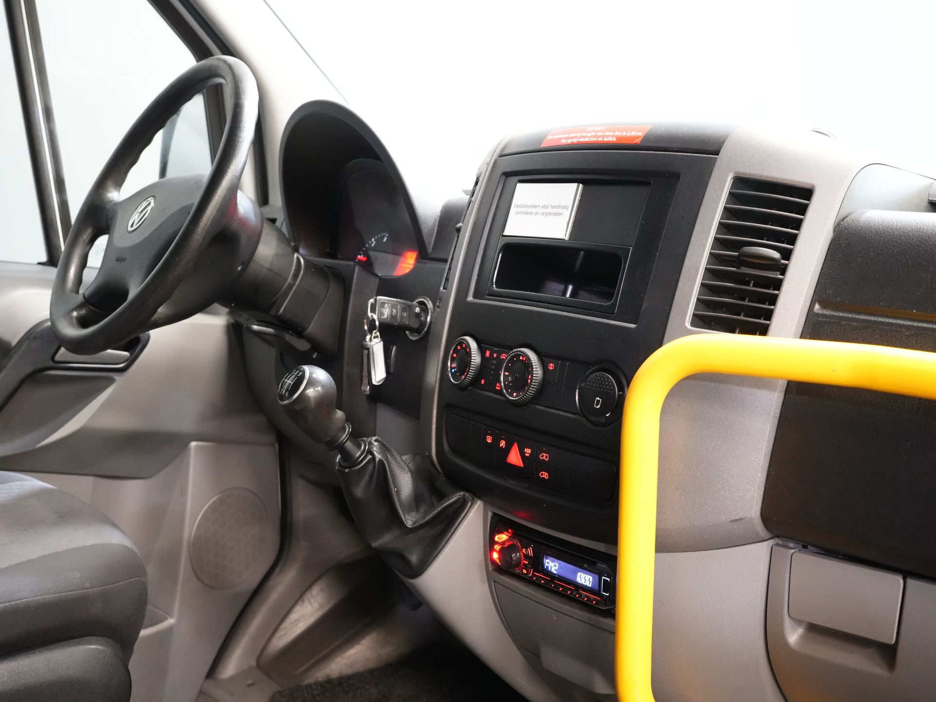 Volkswagen Crafter Personentransport 35 2.0 TDI L2H2 EXPORT Combi/ 9 Personen/ Combi/ 9P/ Sidebar/ Rearbar/ Cruise/ Airco/ Rollstuhllift