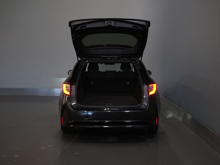 Toyota Corolla Touring Sport Stationwagon 1.8 LED/ Virtual Cockpit/ Adapt.Cruise/ Seatverw./ Steeringverw./ Camera/ PDC/ Climate/ 17