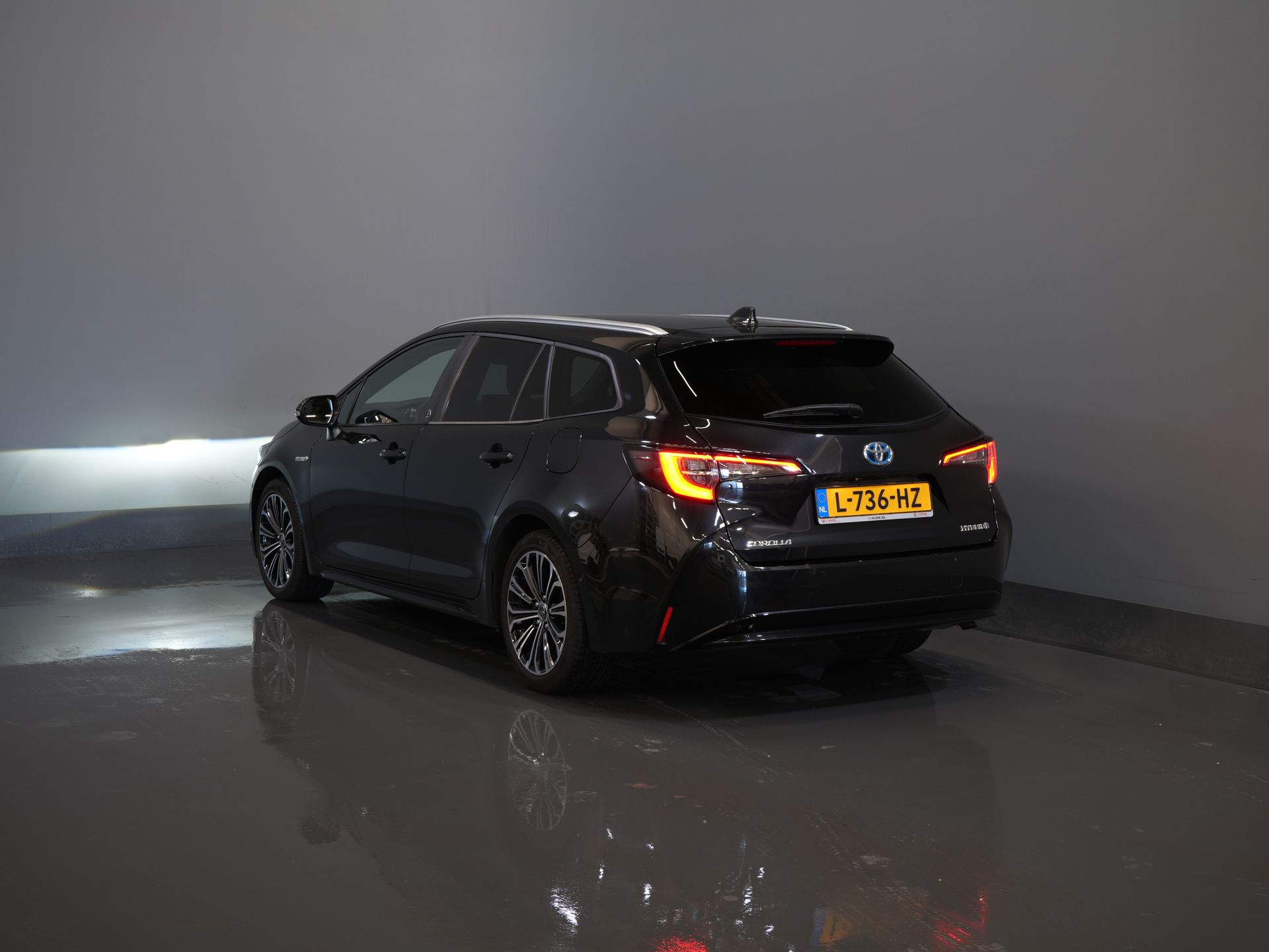 Toyota Corolla Touring Sport Stationwagon 1.8 LED/ Virtual Cockpit/ Adapt.Cruise/ Seatverw./ Steeringverw./ Camera/ PDC/ Climate/ 17