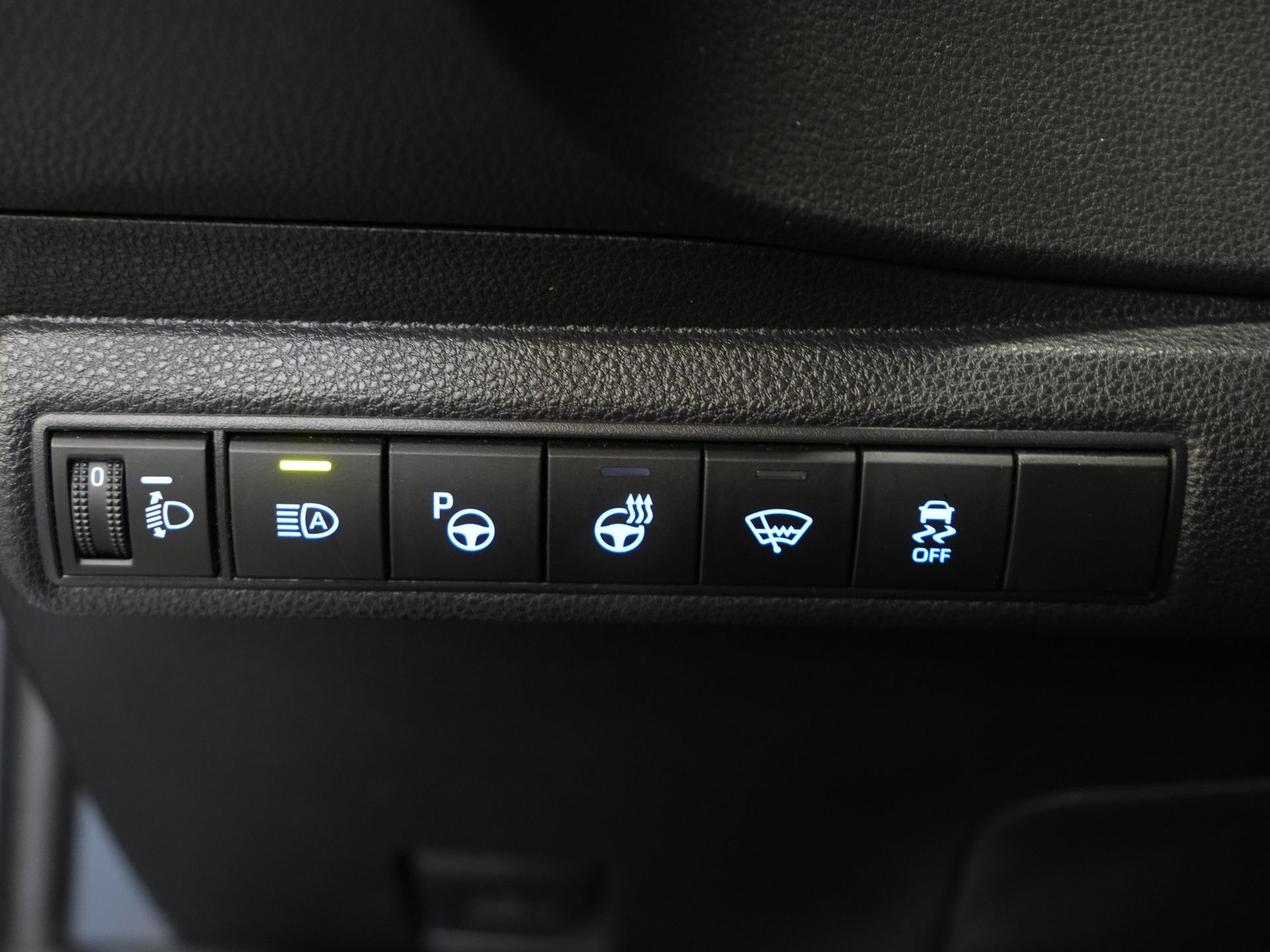 Toyota Corolla Touring Sport Stationwagon 1.8 LED/ Virtual Cockpit/ Adapt.Cruise/ Seatverw./ Steeringverw./ Camera/ PDC/ Climate/ 17