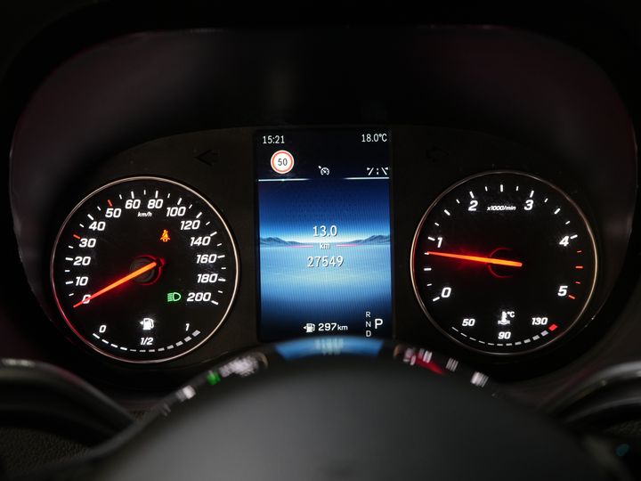 Mercedes-Benz Sprinter Furgoneta 317 CDI Aut. L2H2 LED/ Asiento calefactable/ Puertas de 270 g/ Calefacción en los asientos/ Navegador/ Cámara/ PDC/ Control de crucero